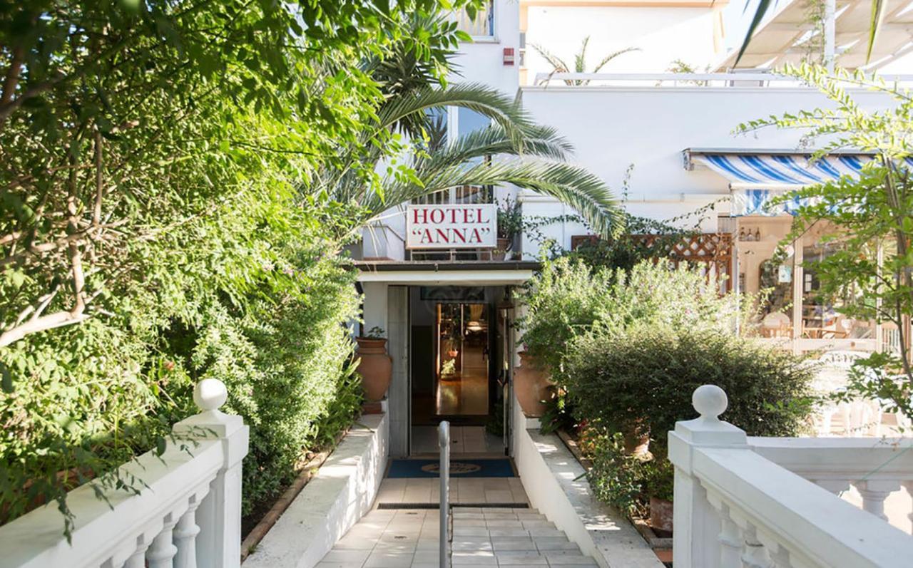 Hotel Anna Terracina Bagian luar foto